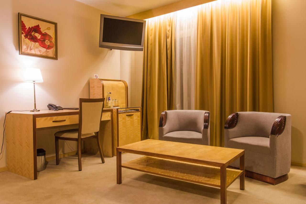 Royal Square Hotel & Suites Riga Ngoại thất bức ảnh